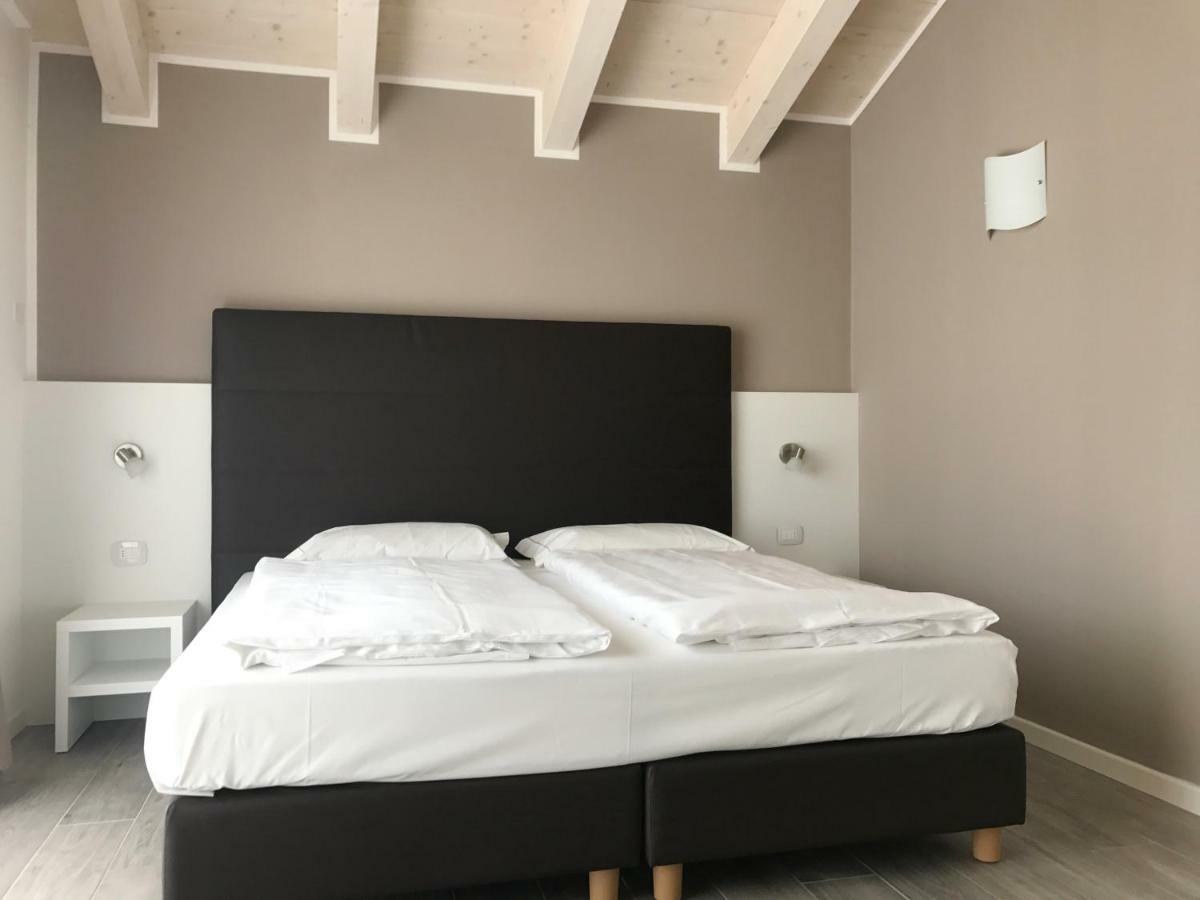 Maso Tobel Riva Del Garda Villa ภายนอก รูปภาพ