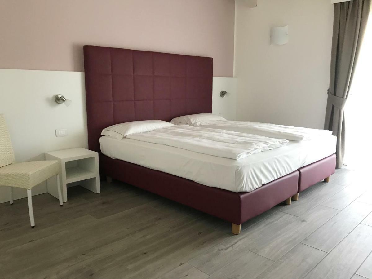 Maso Tobel Riva Del Garda Villa ภายนอก รูปภาพ