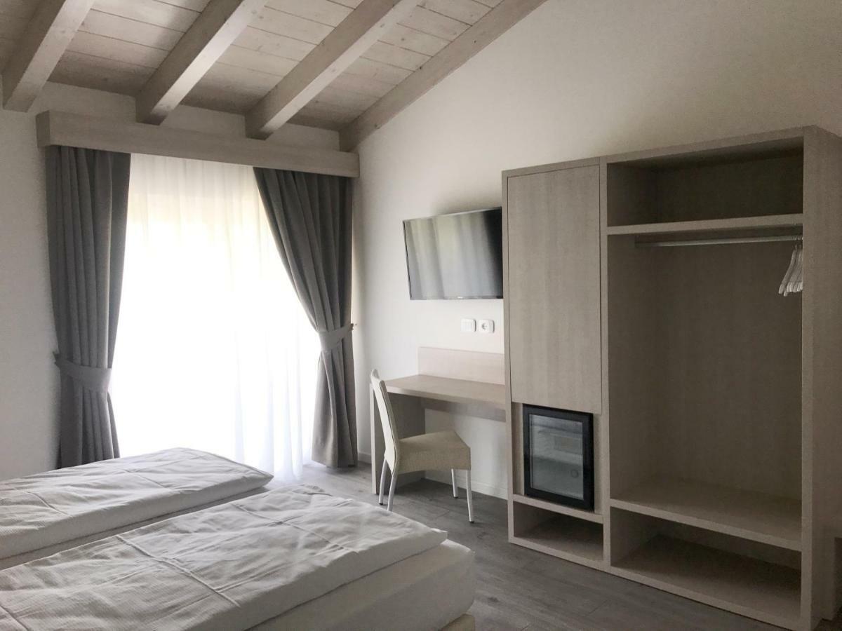 Maso Tobel Riva Del Garda Villa ภายนอก รูปภาพ