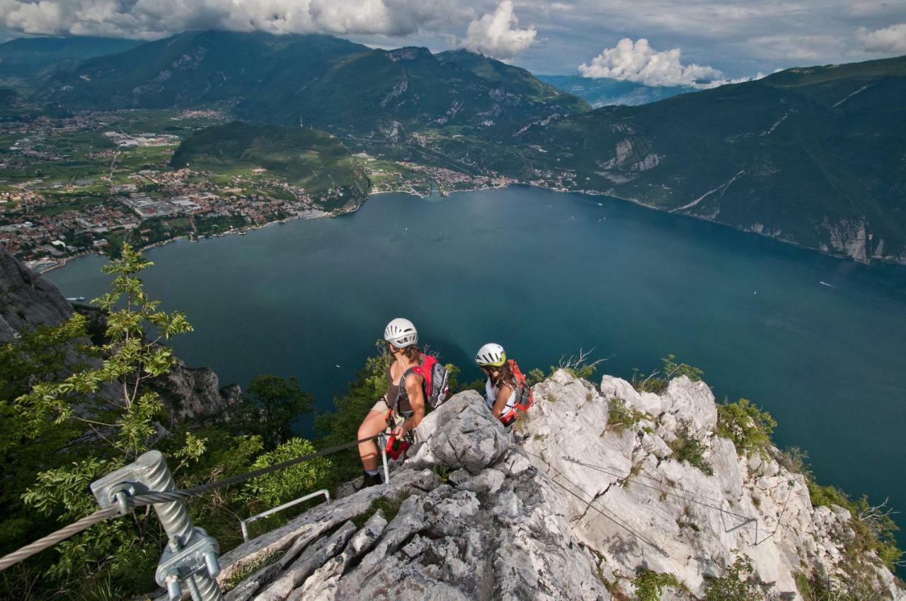 Maso Tobel Riva Del Garda Villa ภายนอก รูปภาพ