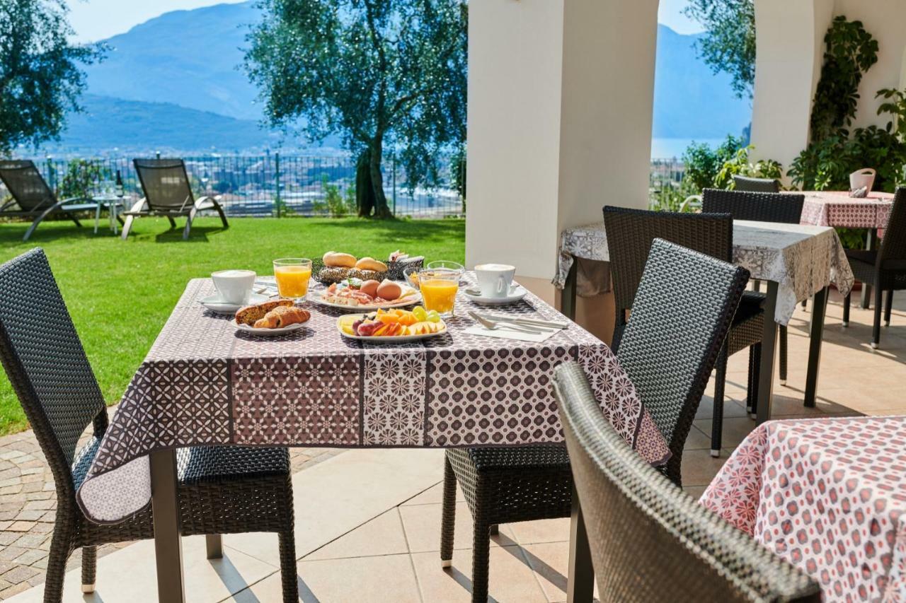 Maso Tobel Riva Del Garda Villa ภายนอก รูปภาพ
