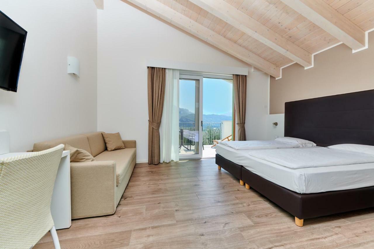 Maso Tobel Riva Del Garda Villa ภายนอก รูปภาพ